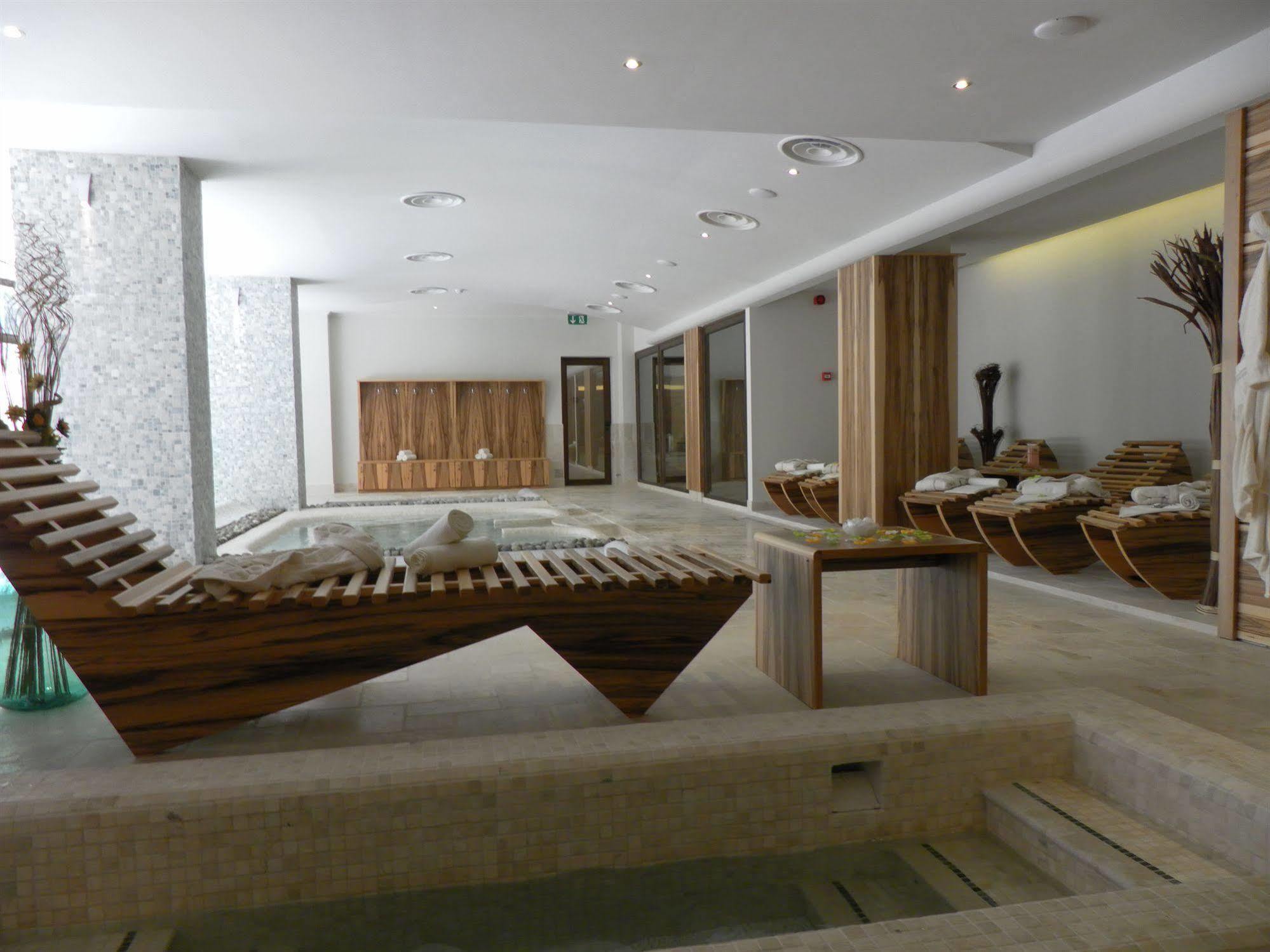 Ovindoli Park Hotel & Spa Екстериор снимка